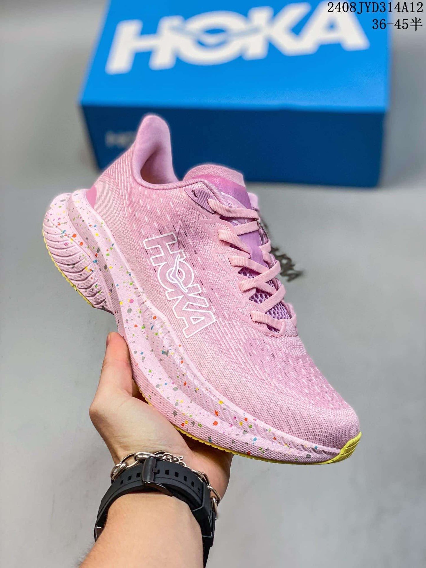 Hoka- Pink