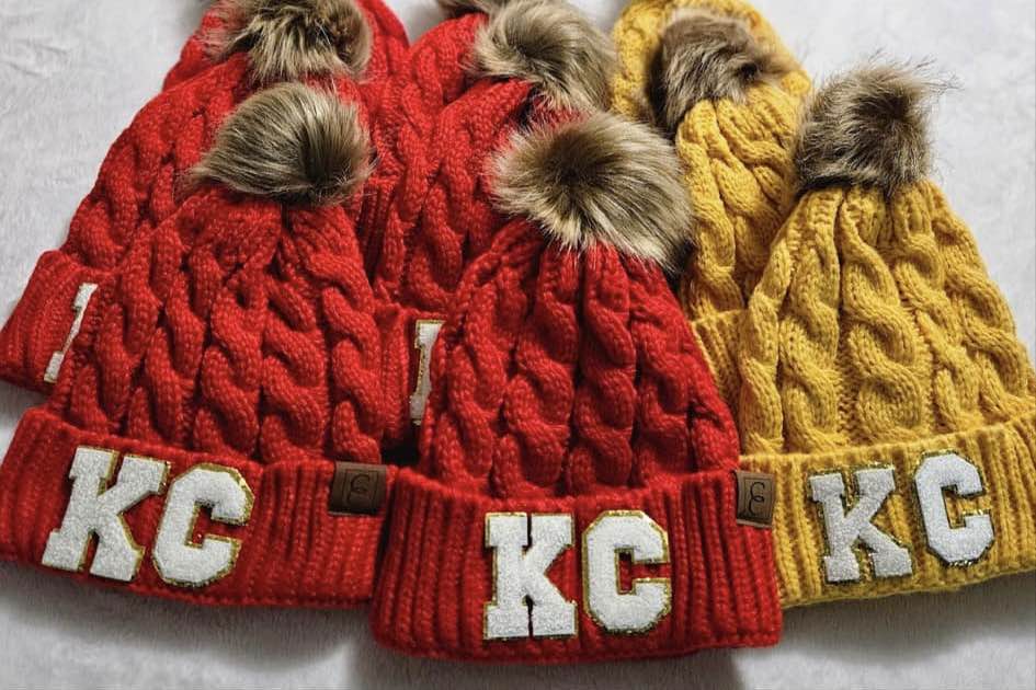 KC Chiefs Sweatshirt & Beanie Bundle